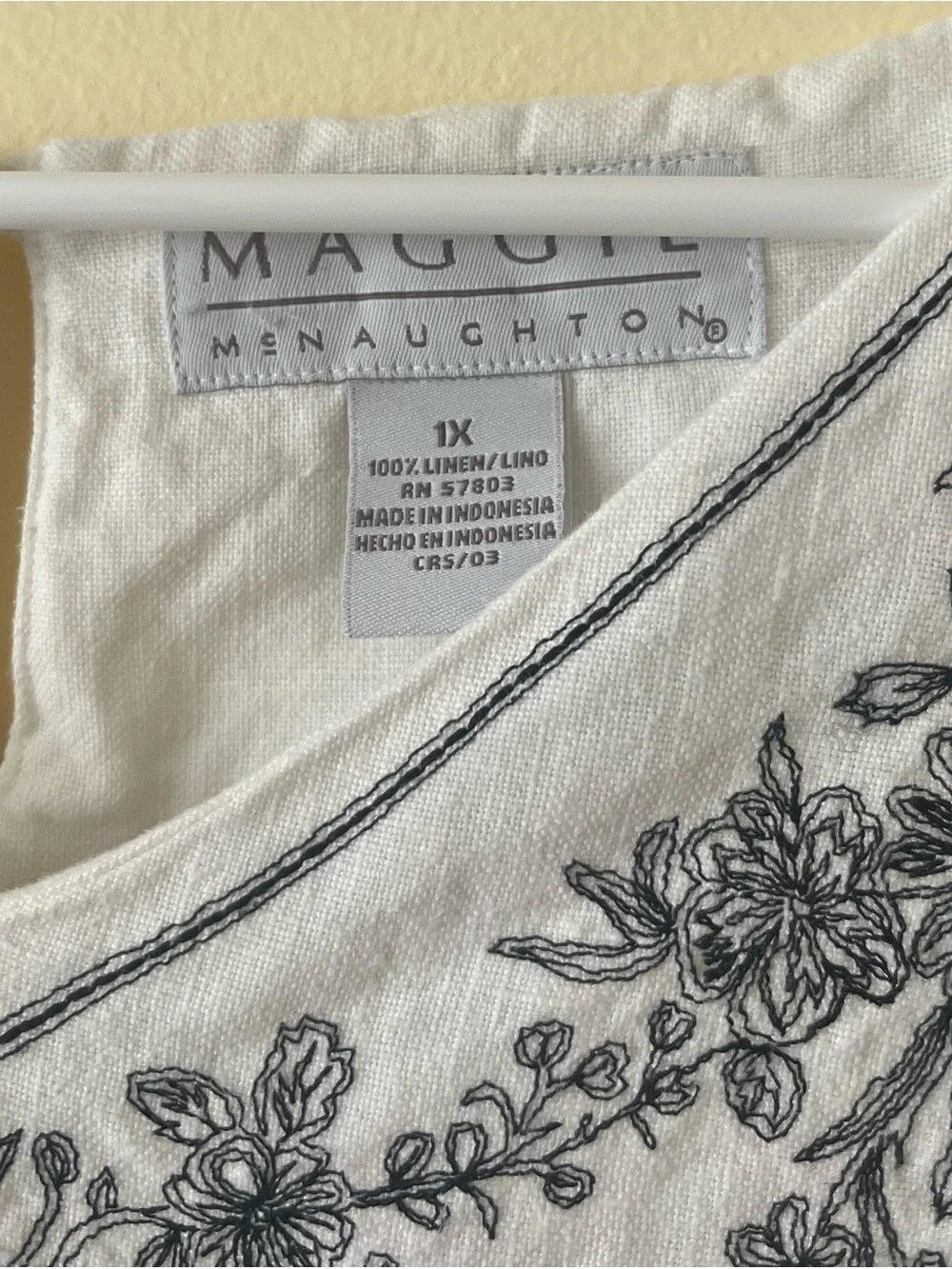 Maggie linen floral sleeveless top 1X white black - Picture 3 of 3